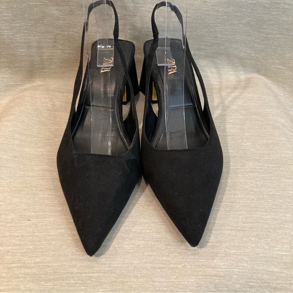 ZARA Sz 40 Pointy Toe  Faux Suede Golden Inside Squarish Heel Slingback Shoes - Picture 2 of 11